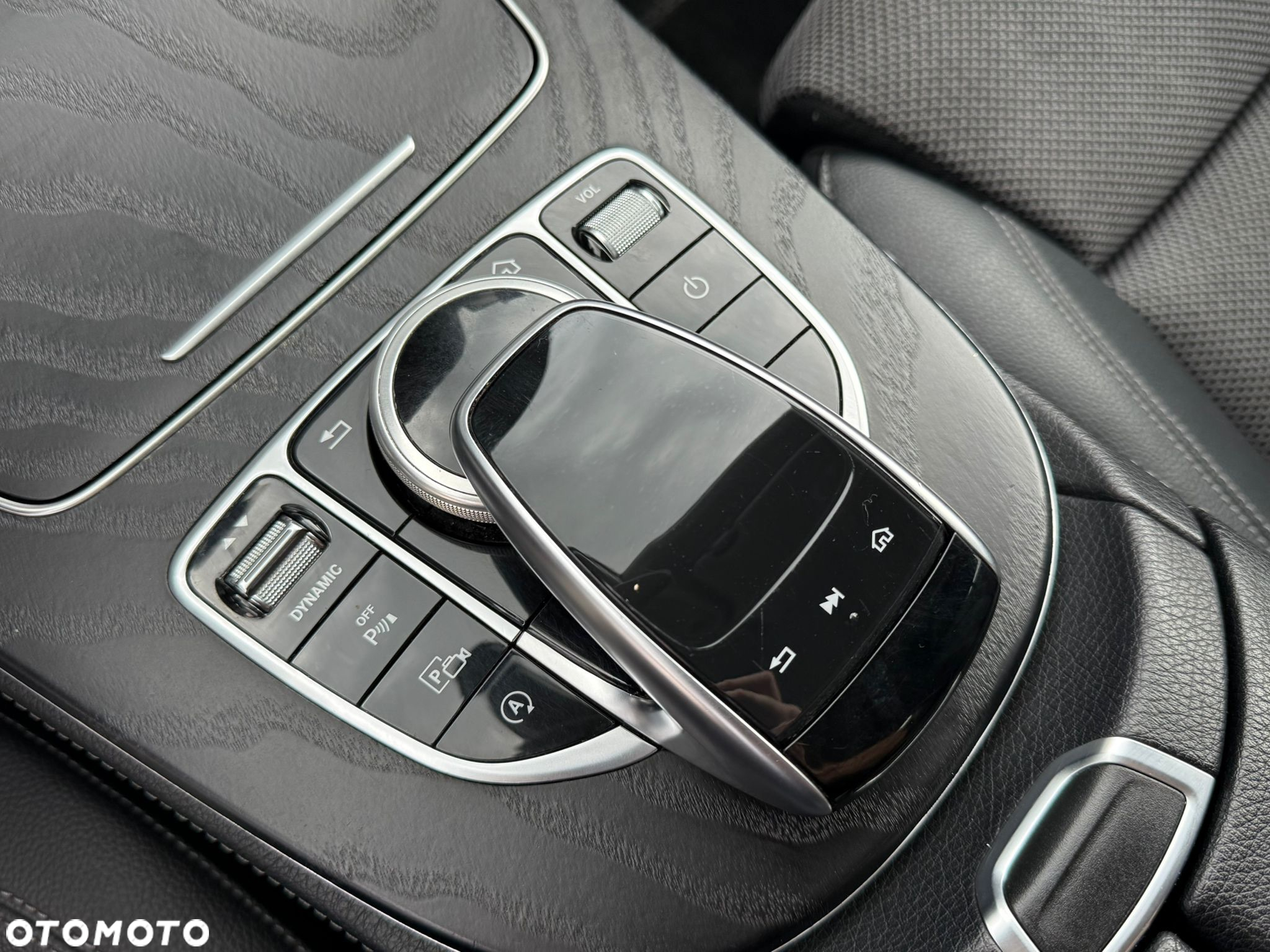 Mercedes-Benz Klasa E 220 d 9G-TRONIC - 23