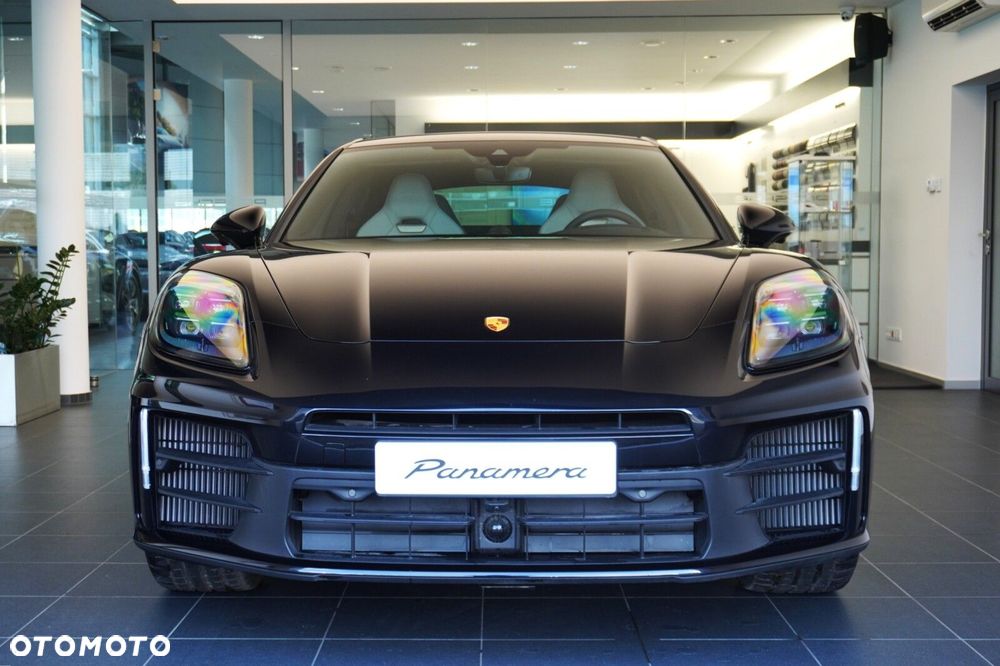Porsche Panamera - 4