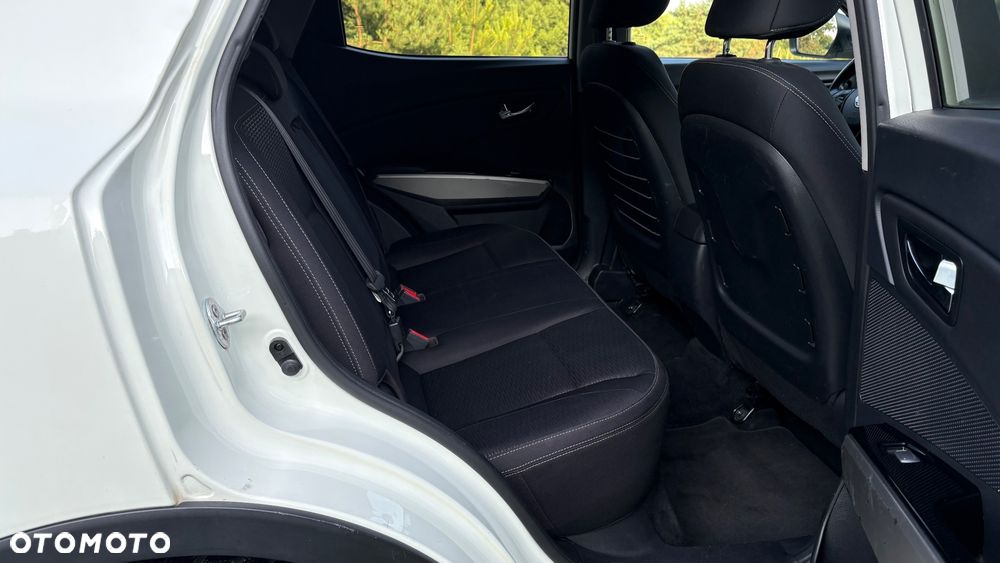SsangYong/KGM Tivoli e-XGi 160 2WD Black+White - 22