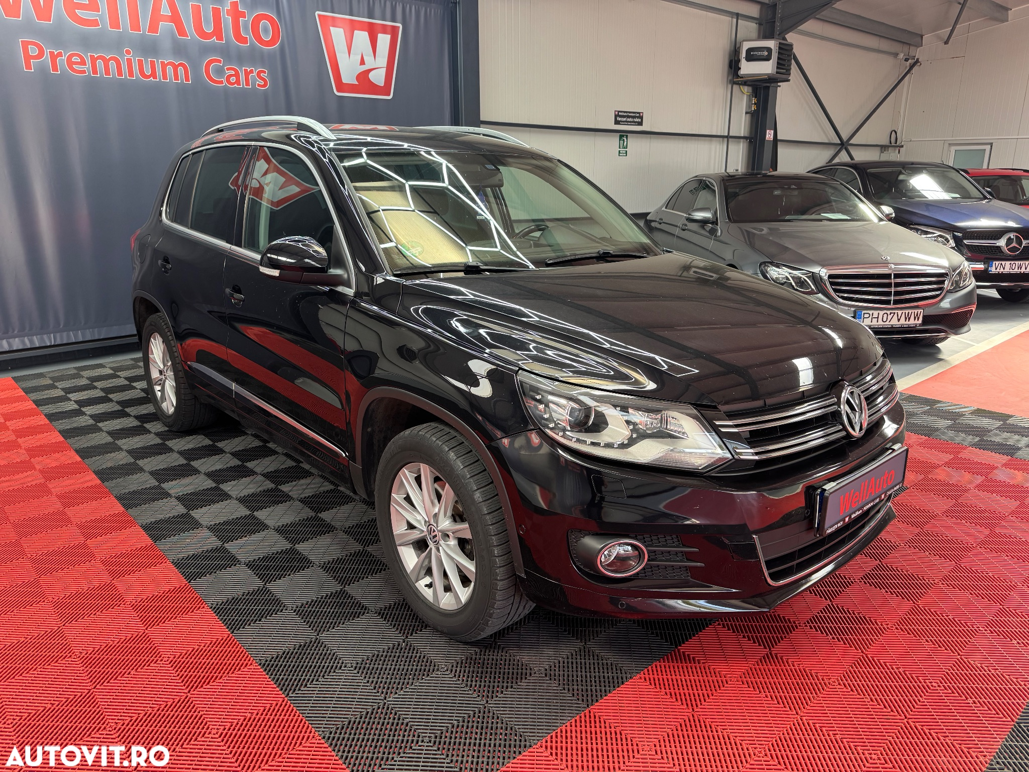 Volkswagen Tiguan - 3