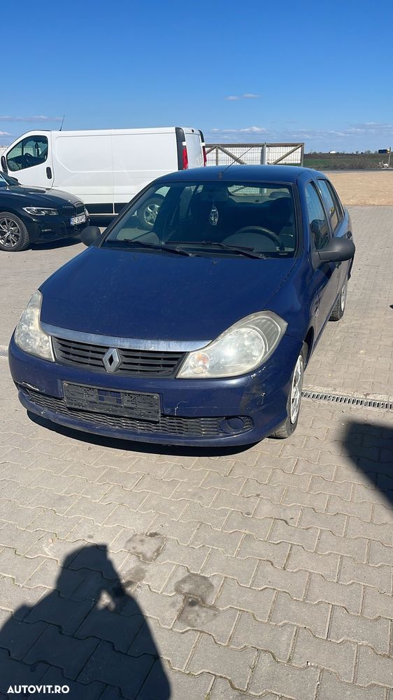 Dezmembram Renault Clio Thalia 1.2 benzina din 2011 - 1