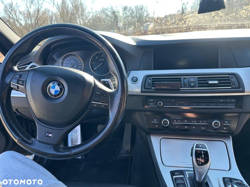 BMW Seria 5 520d Sport-Aut - 24