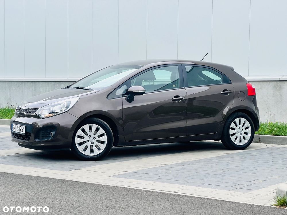Kia Rio 1.2 Business Line - 10