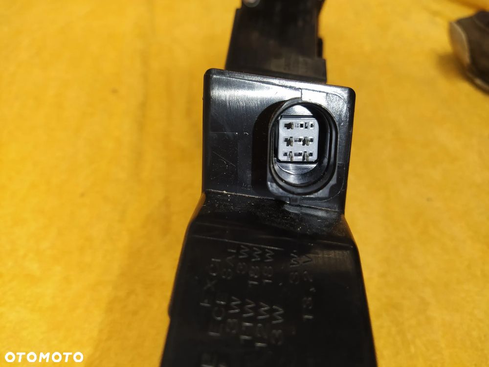 PORSCHE TAYCAN 9JA 19- LAMPA TYŁ TYLNA LED PRAWA LEWA BLENDA ŚRODKOWA W KLAPĘ BAGAŻNIKA BASE USA KOMPLET ORYGINAŁ - 25