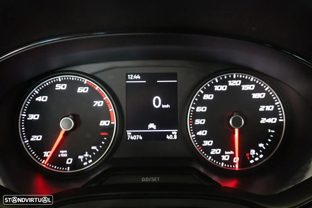 SEAT Arona 1.0 TSI FR - 37