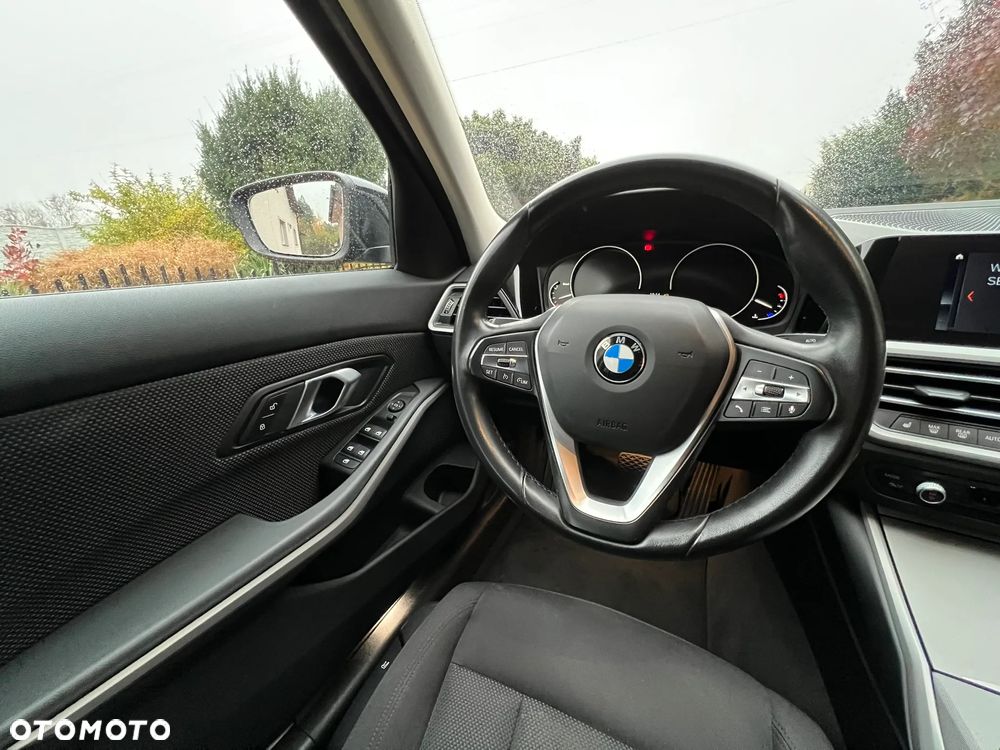 BMW Seria 3 - 14