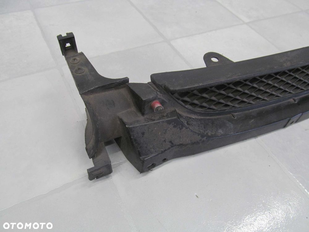 MAZDA 323 BC 94-98  GRILL ATRAPA CHLODNICY - 2