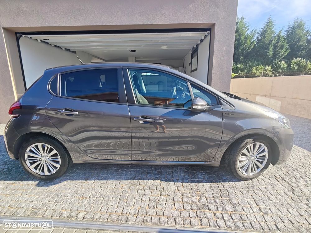 Peugeot 208 1.5 BlueHDi Signature - 6