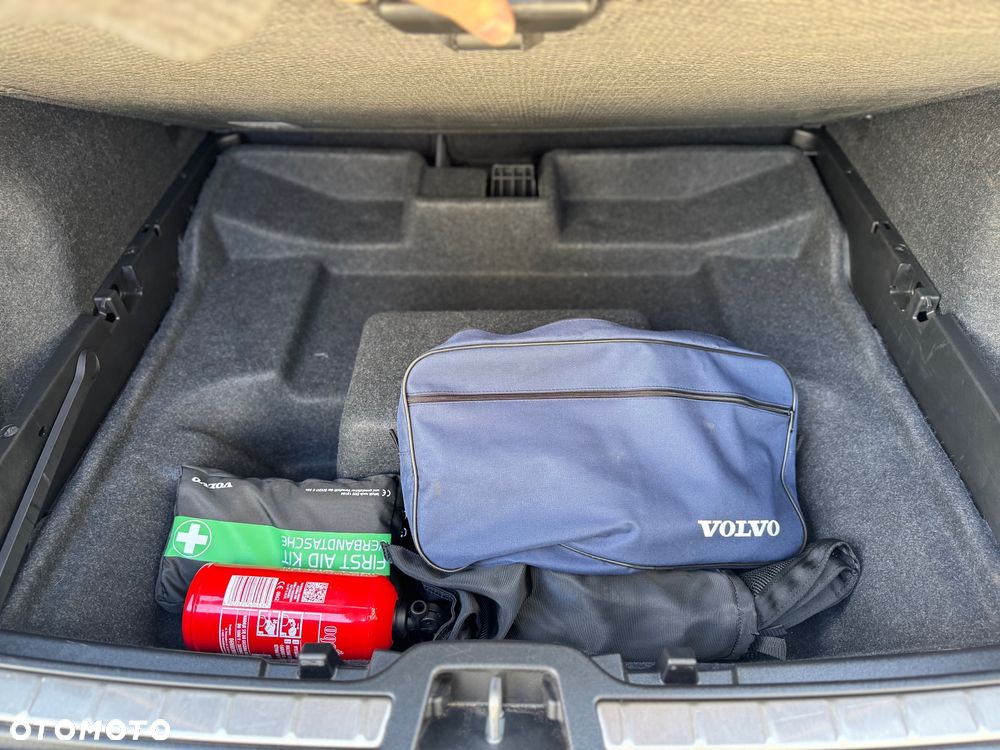 Volvo XC 40 T5 Plug-In Hybrid Plus Bright - 17