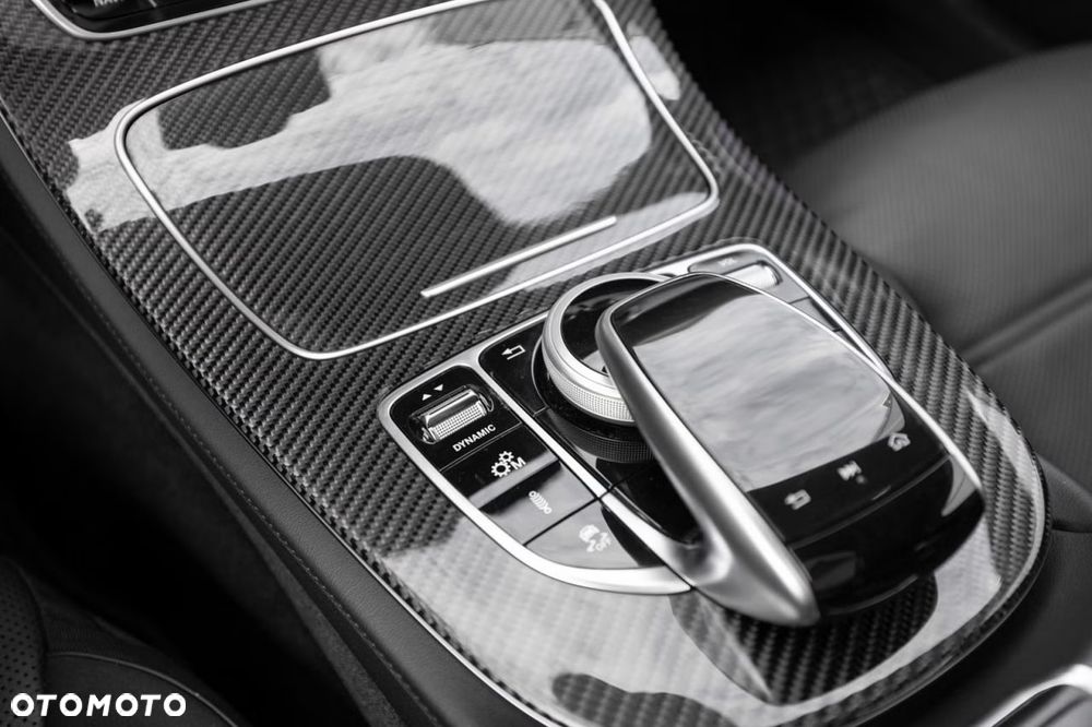 Mercedes-Benz Klasa E 43 AMG 4-Matic - 32