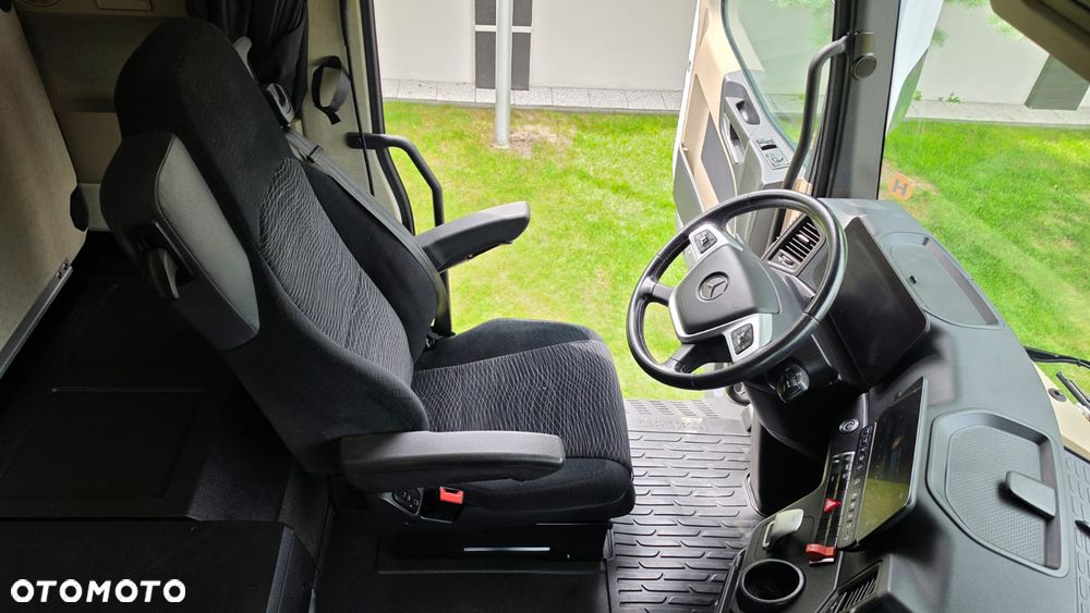 Mercedes-Benz ///ACTROS///MP5///1845/// 2021///PEŁNY ADR///GIGA SPACE CAB///SALONKA///XENON///ZABUDOWY MIĘDZYOSIOWE///KLIMATYZACJA POSTOJOWA///LEDY///VIRTUAL  COCPIT///STAN BARDZO DOBRY - 23