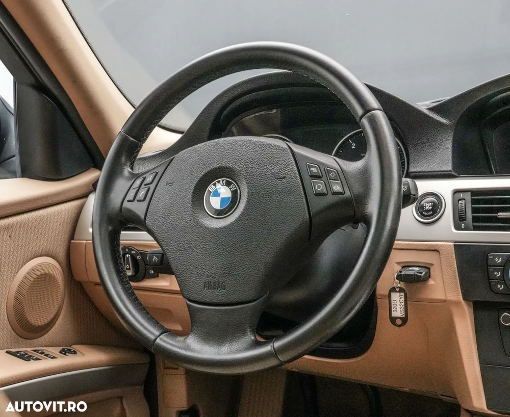 BMW Seria 3 320d EfficientDynamics Edition - 18