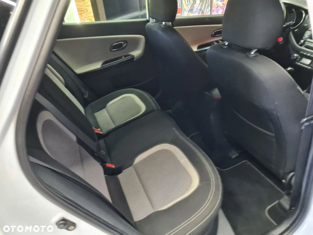 Kia Ceed 1.6 CRDi ISG Spirit - 21