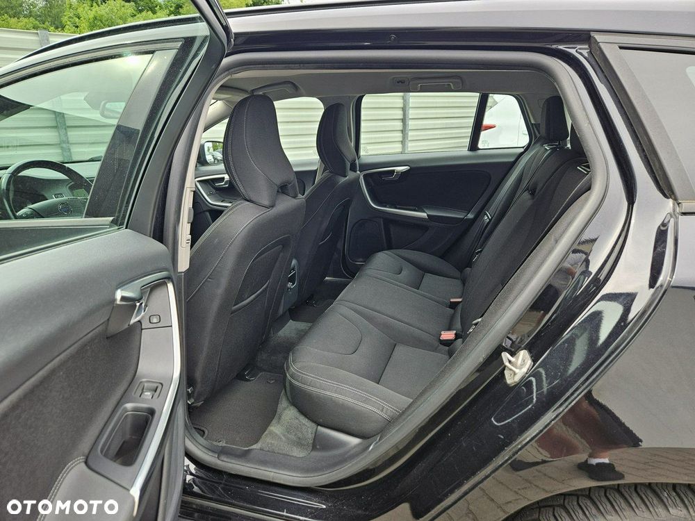 Volvo V60 D2 Kinetic - 25