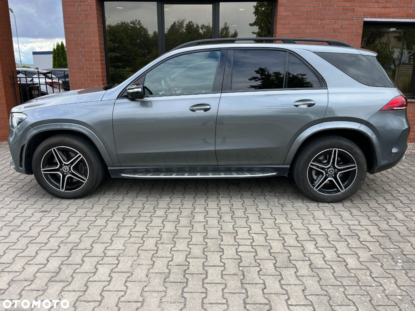 Mercedes-Benz GLE 350 d 4Matic 9G-TRONIC AMG Line - 26