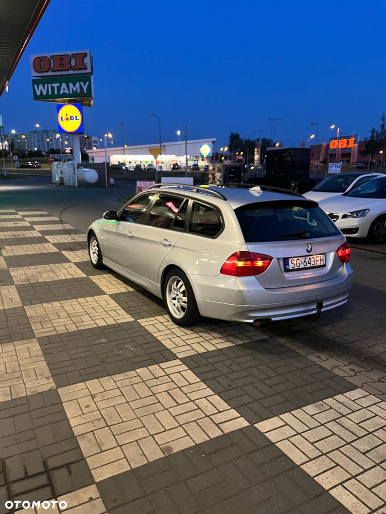 BMW Seria 3 320d - 22