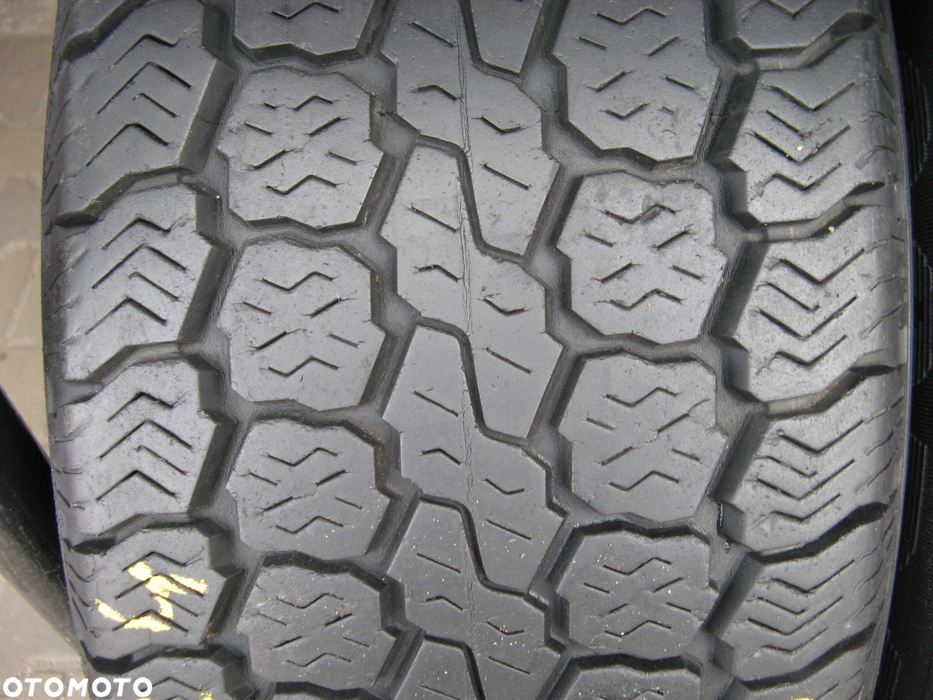 235/65R16C GOODYEAR Cargo Vector - nr.9824 - 2