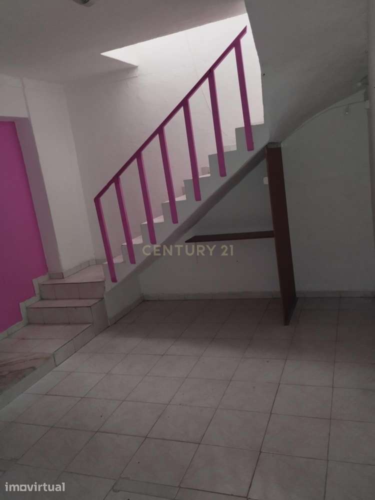 Loja com 2 pisos no centro comercial D'Avenida - Quinta do Rouxinol - Grande imagem: 4/9