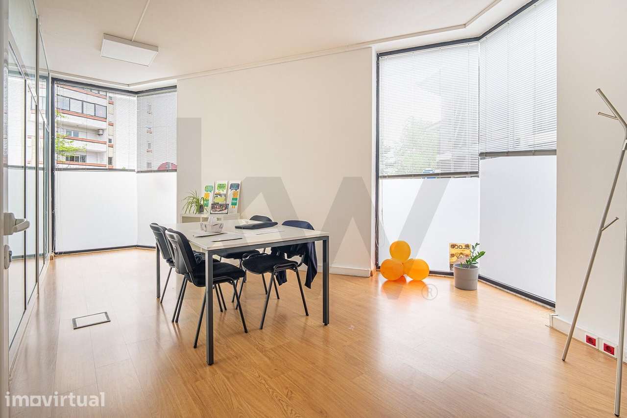 Escritório com 100 m2 em Linda-a-Velha, Oeiras - Grande imagem: 5/8