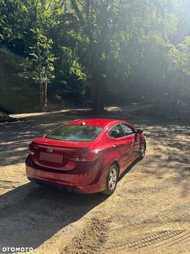 Hyundai Elantra 1.8 SE - 4