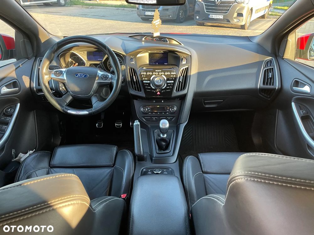 Ford Focus ST - 5