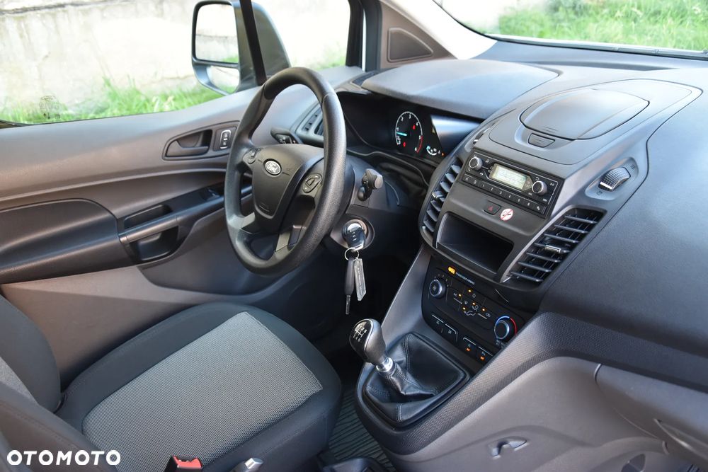 Ford Transit Connect - 19