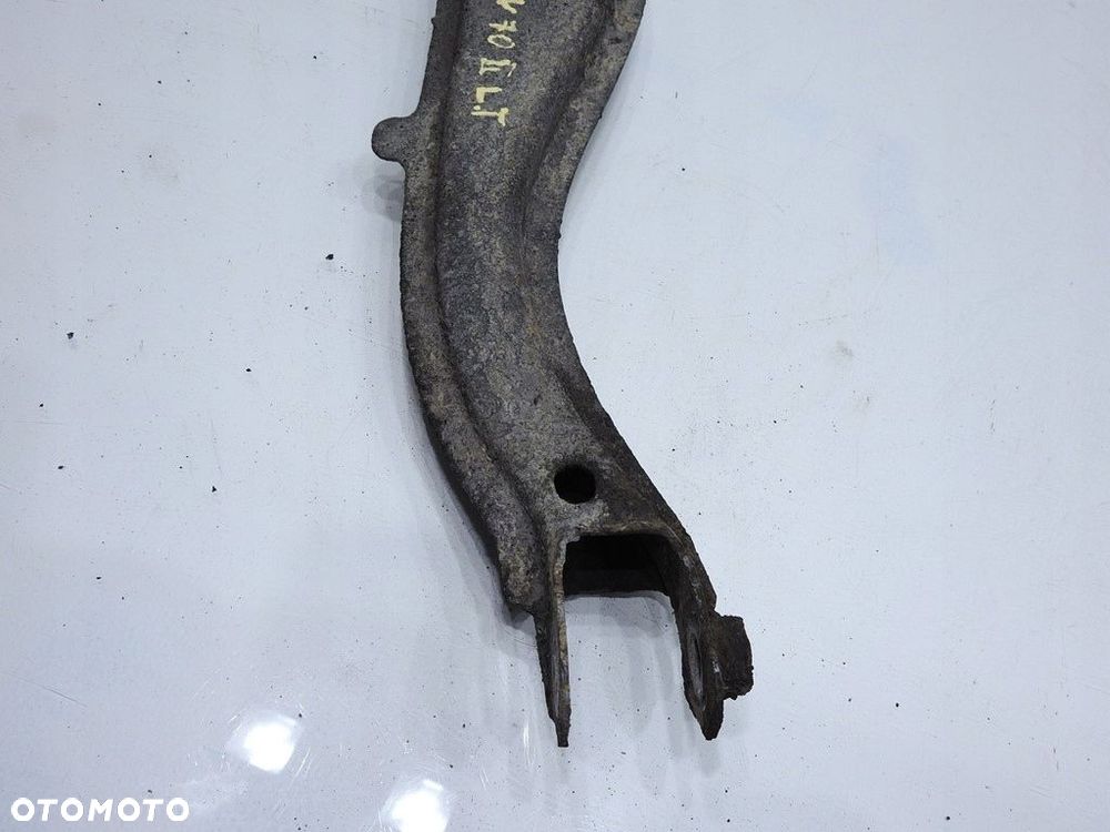 WAHACZ LEWY TYŁ VOLVO V70 II - 8