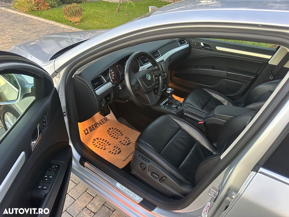 Skoda Superb 2.0 TDI Green tec 4x4 DSG Active - 8