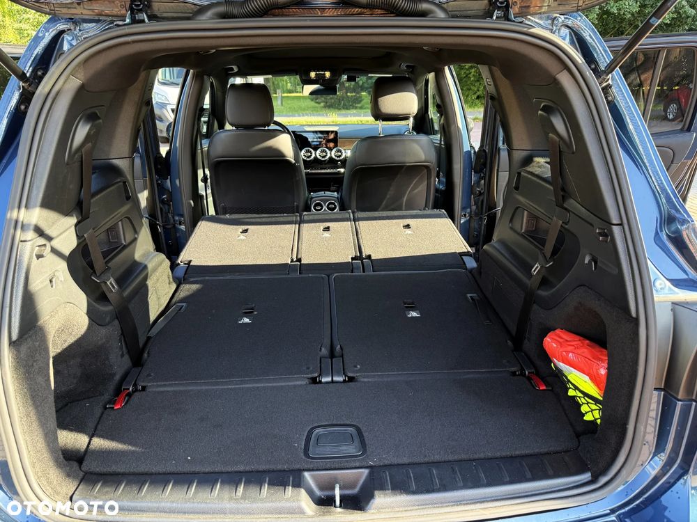Mercedes-Benz GLB 250 4Matic 8G-DCT - 28