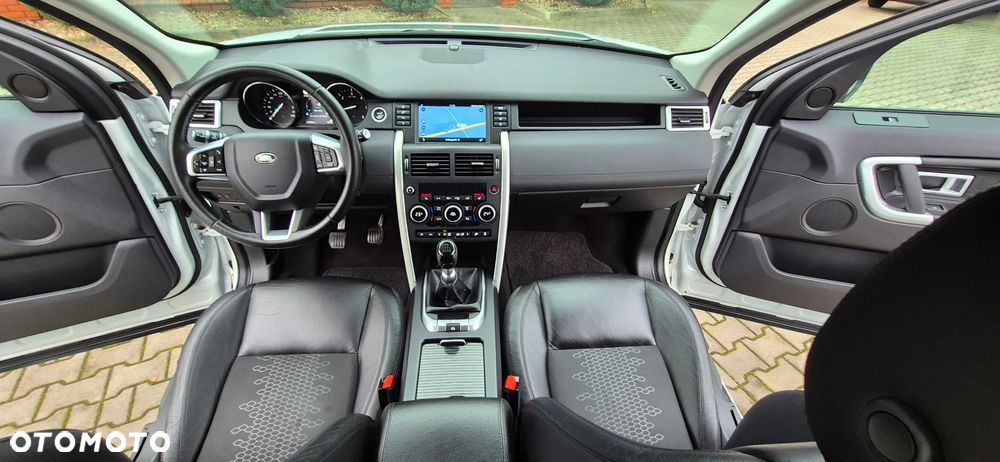 Land Rover Discovery Sport TD4 SE - 16