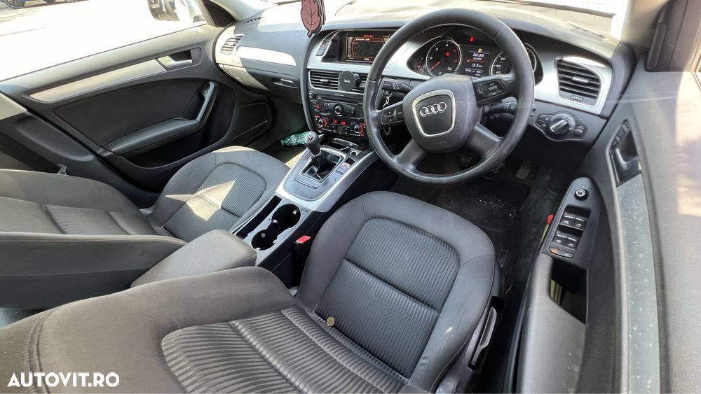 Dezmembrez/Dezmembrari Audi A4 B8 2.0Tdi CAGA 140cp  LX7W - 5