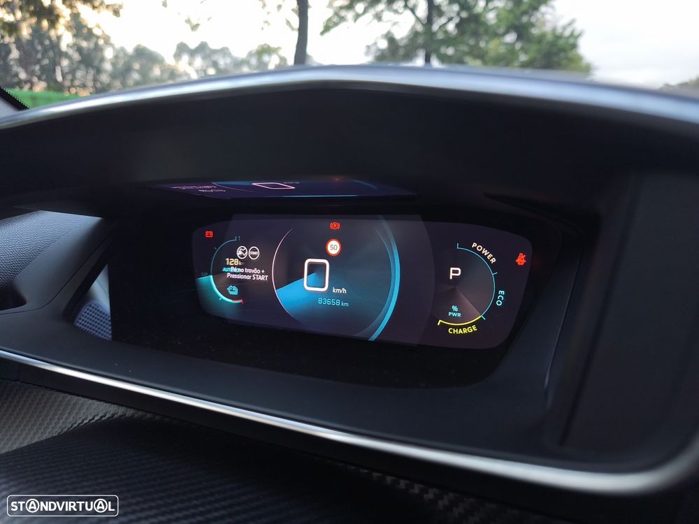 Peugeot e-208 GT - 15