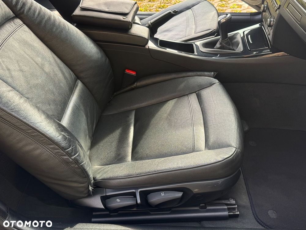 BMW Seria 3 320d DPF - 22