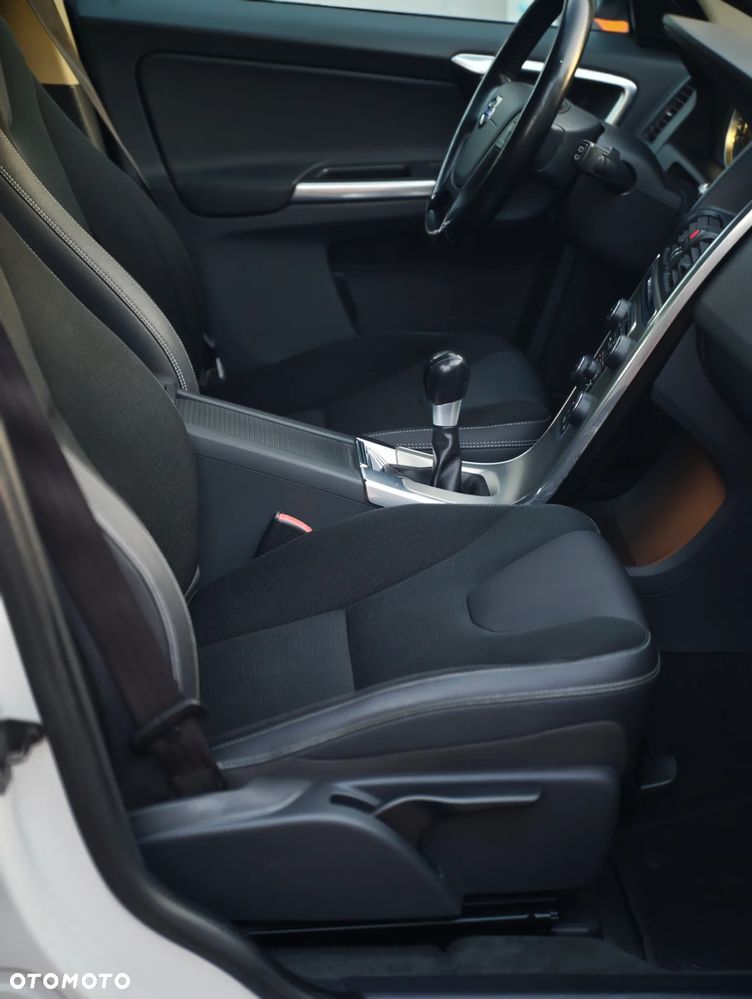 Volvo XC 60 D4 Kinetic - 15
