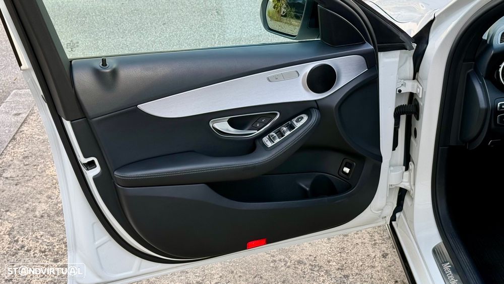 Mercedes-Benz C 300 h AMG Line - 30