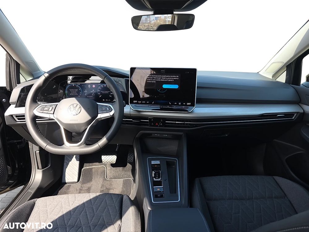 Volkswagen Golf - 11