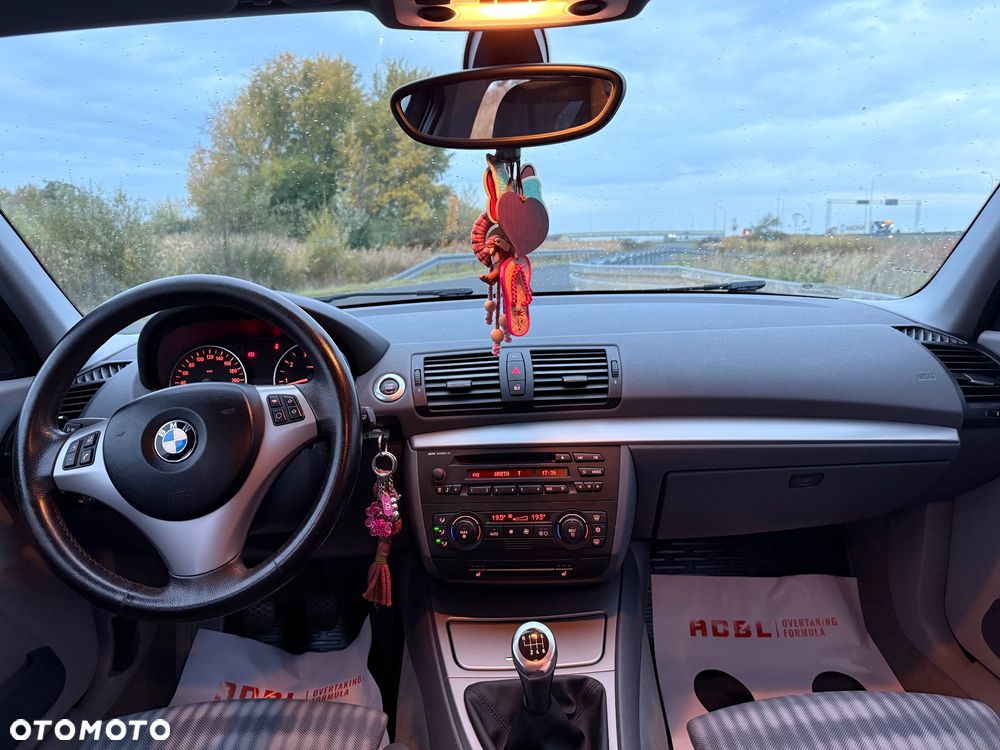 BMW Seria 1 - 13