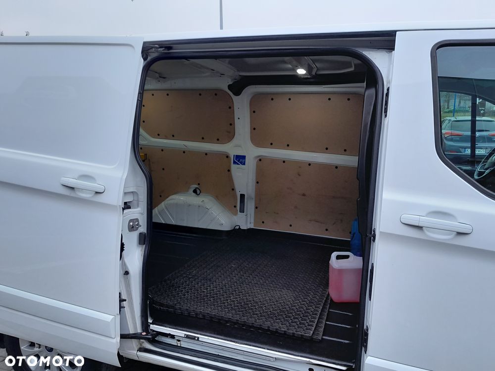 Ford Transit Custom - 10