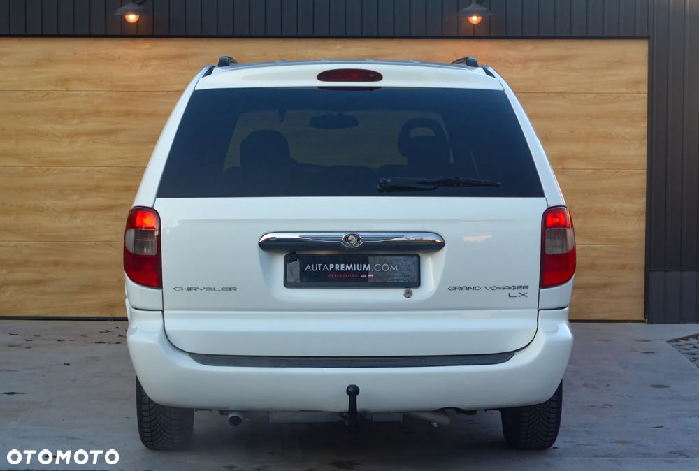 Chrysler Grand Voyager 3.3L LX - 8