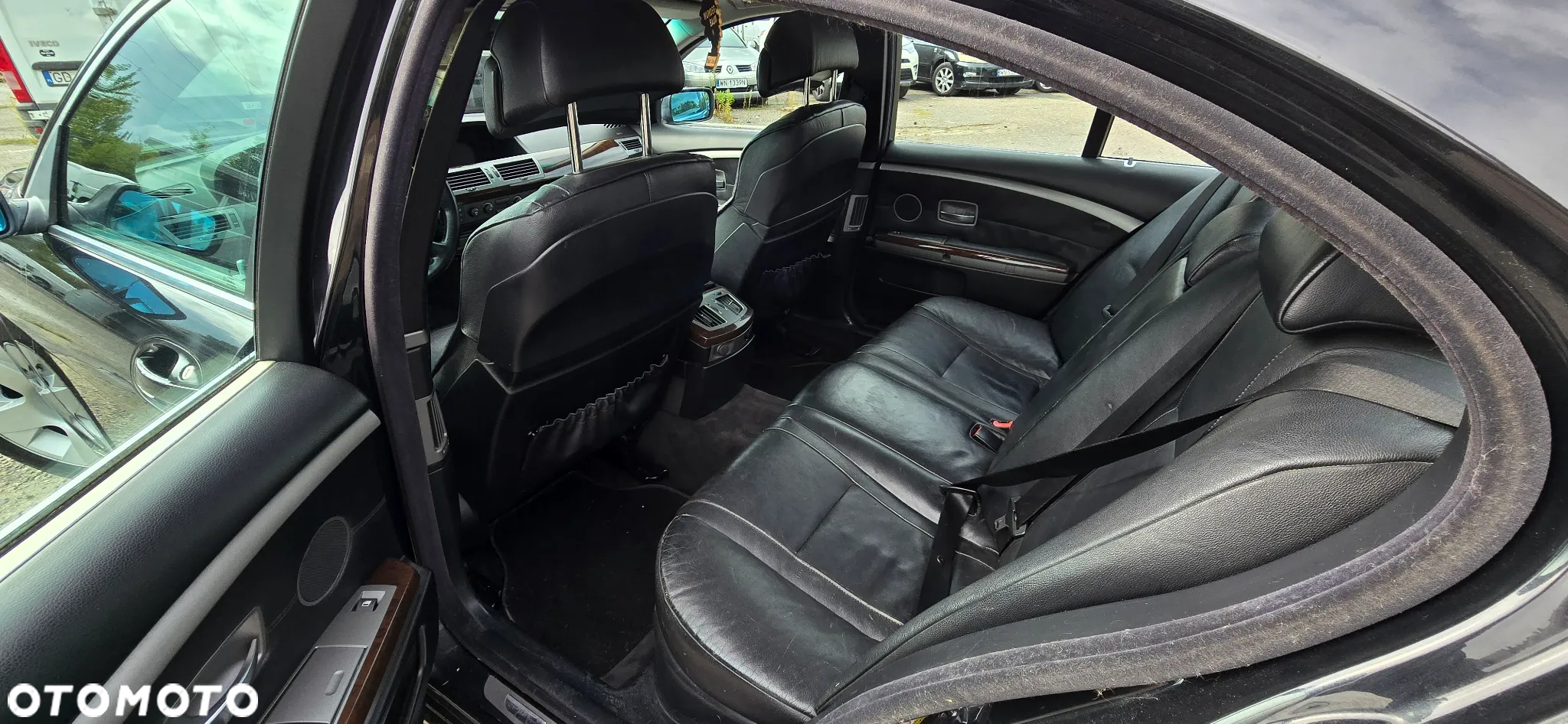 BMW Seria 7 735i - 10