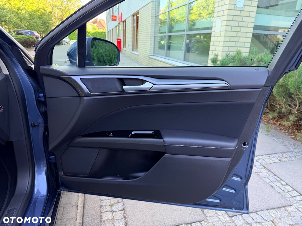 Ford Mondeo - 30