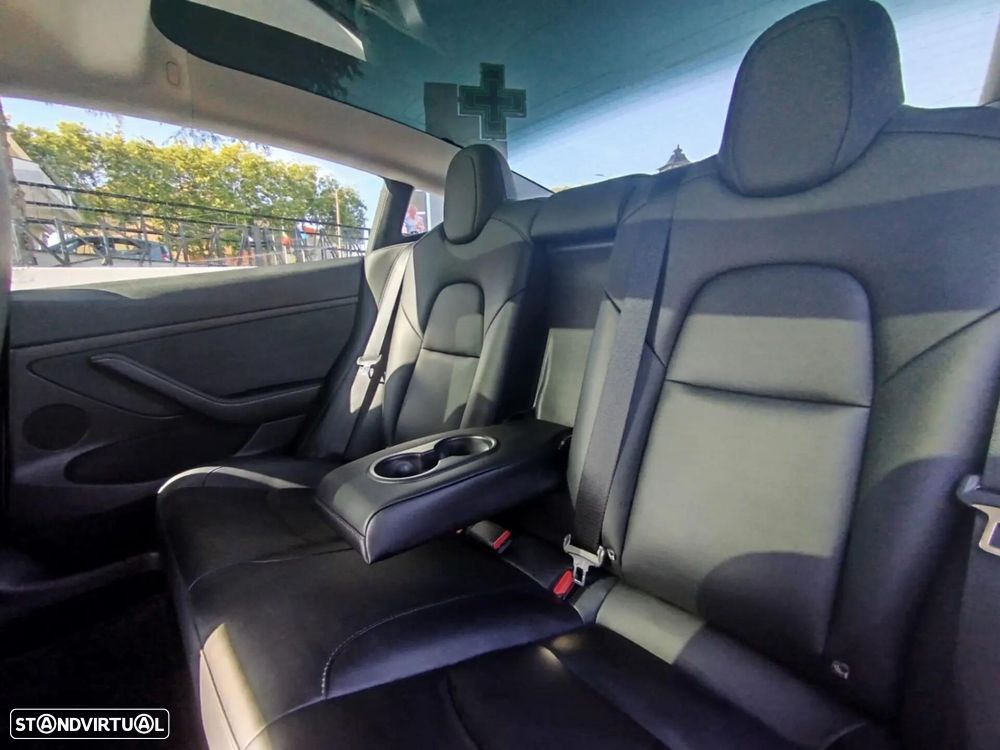 Tesla Model 3 Long Range Tração Traseira - 15