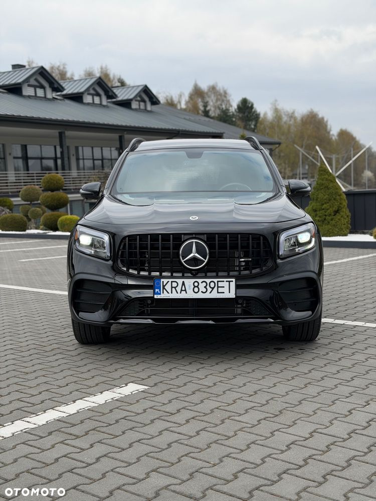 Mercedes-Benz GLB 250 8G-DCT AMG Line - 3