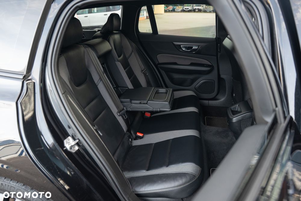 Volvo V60 B4 D Geartronic RDesign - 34