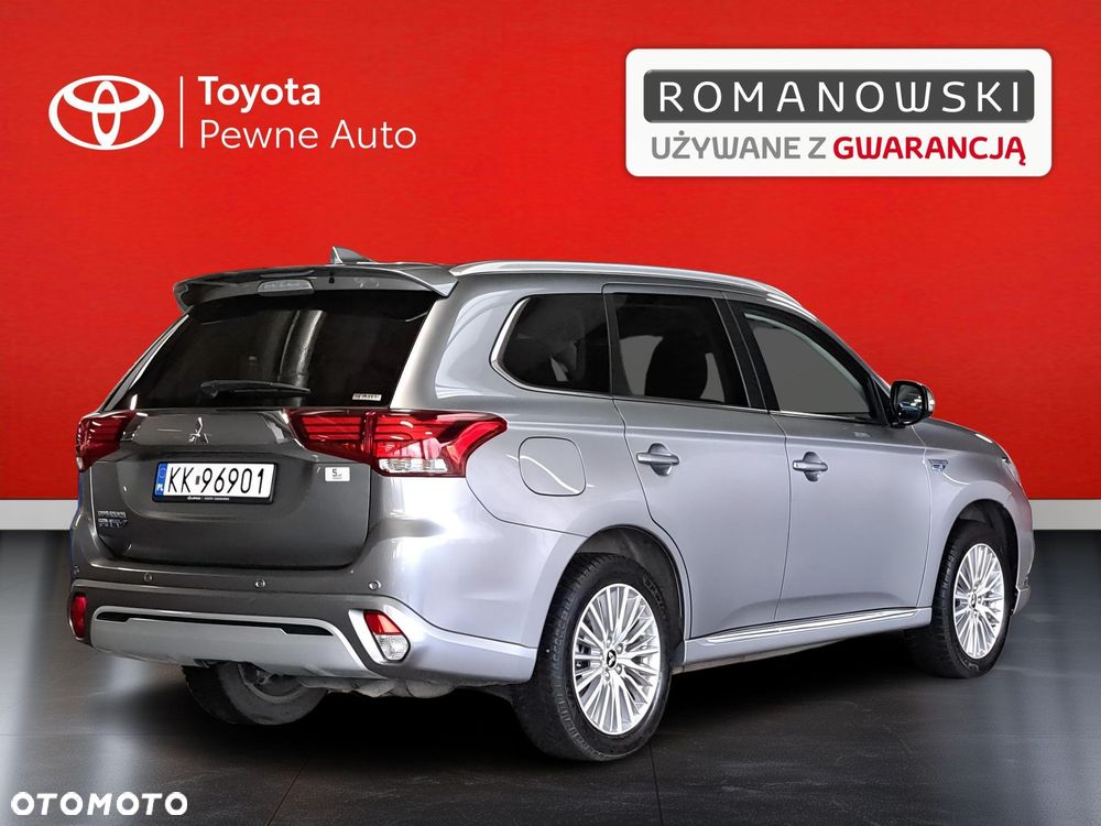 Mitsubishi Outlander - 10