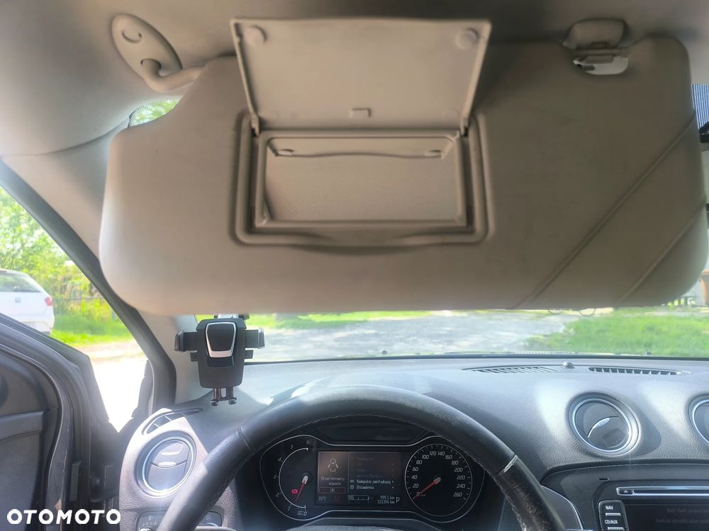 Ford Mondeo - 24