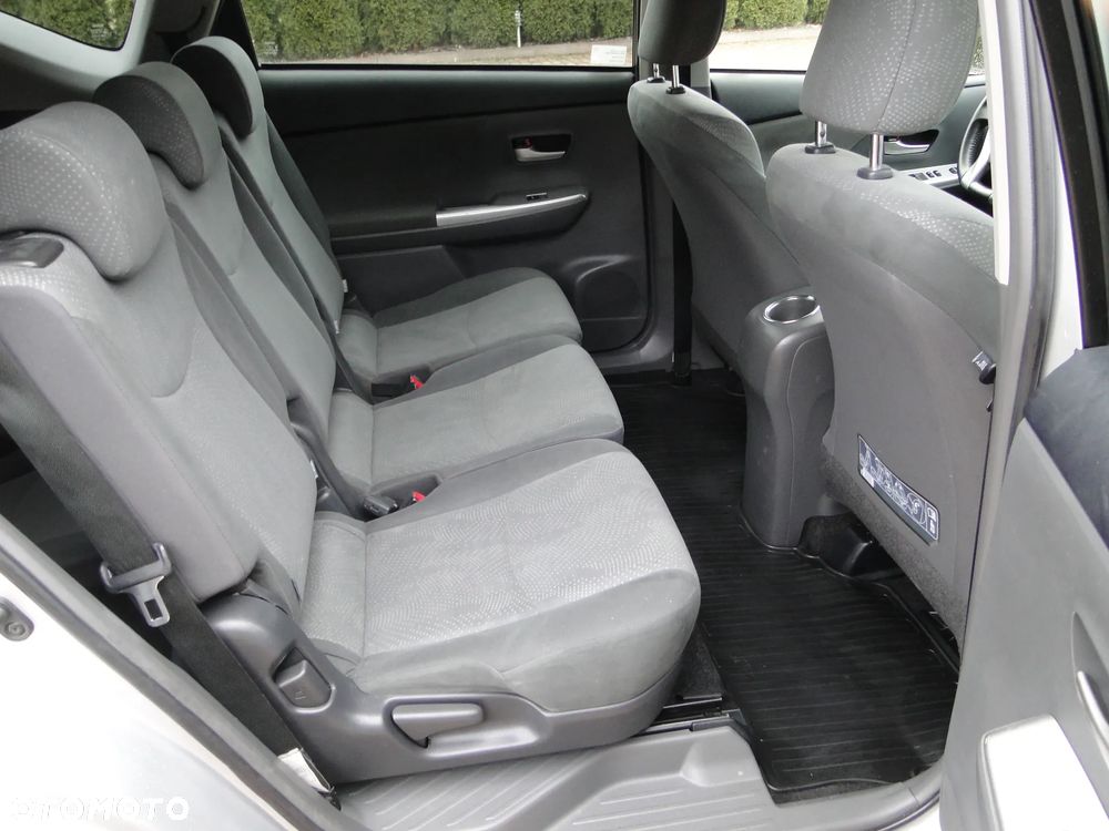 Toyota Prius 1.8 HSD Premium - 24