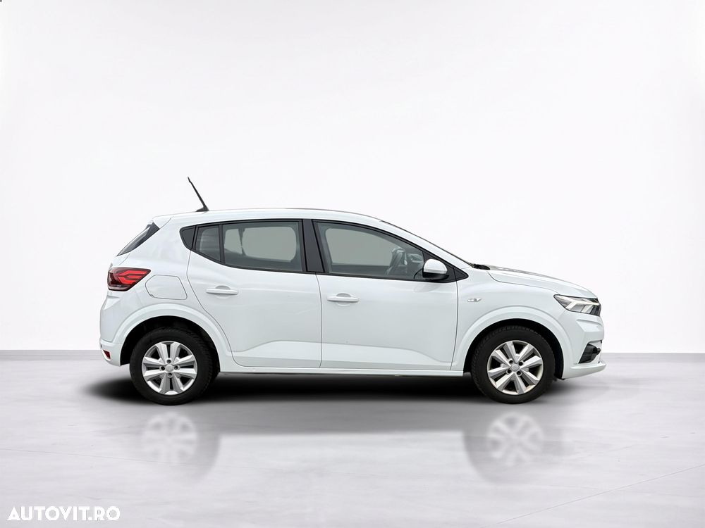 Dacia Sandero - 8
