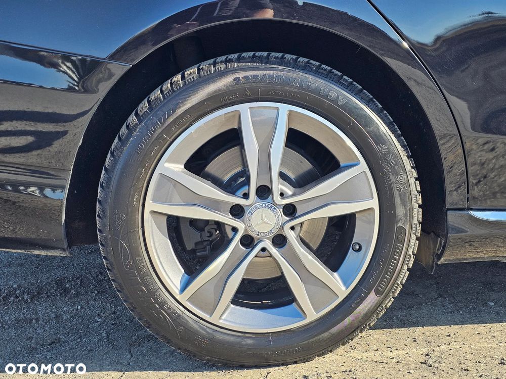 Mercedes-Benz Klasa C 300 d 4MATIC 9G-TRONIC - 23