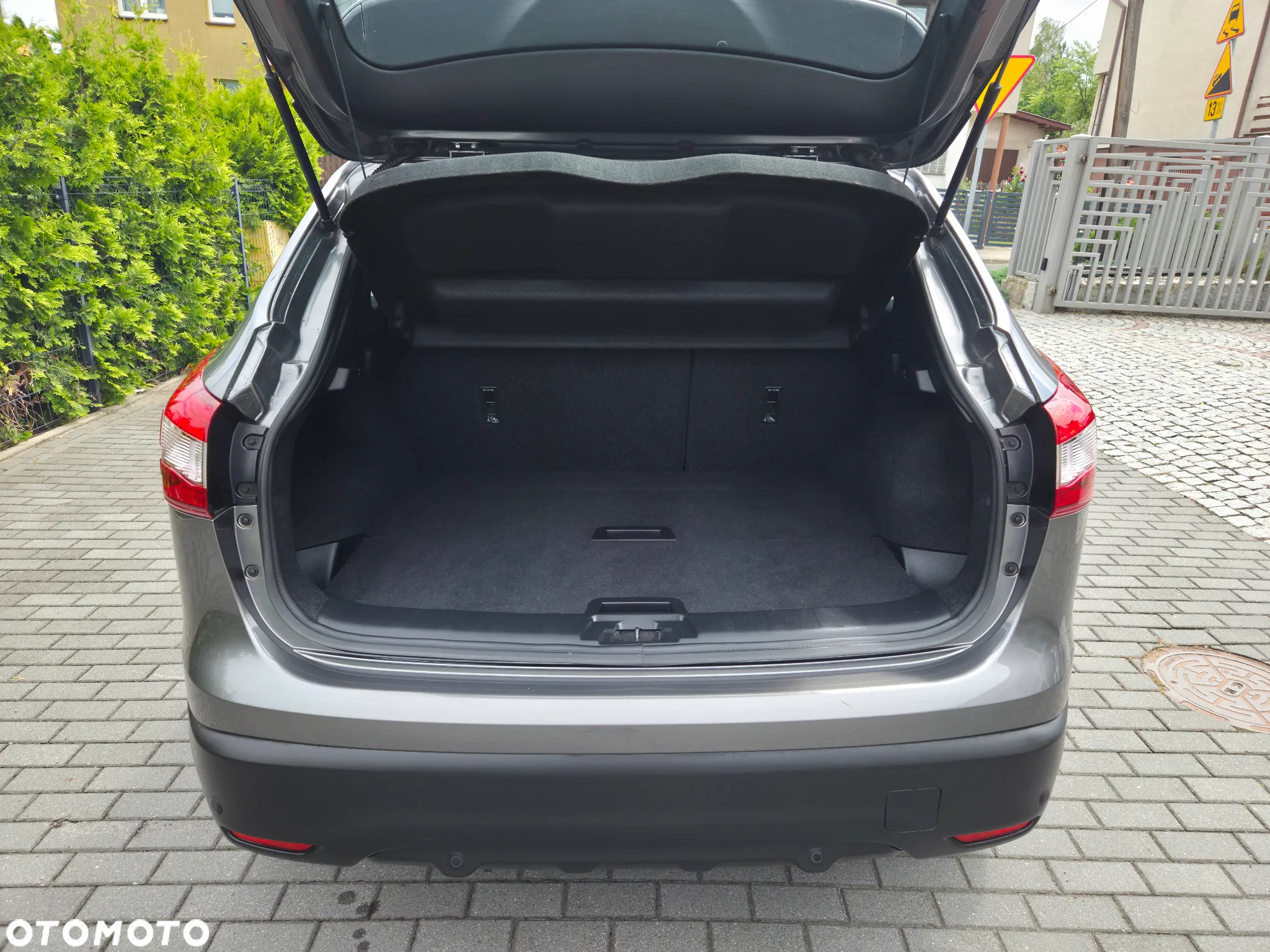 Nissan Qashqai 1.2 DIG-T N-Connecta - 12